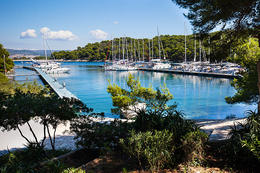 Zátoka Palmižana, ostrov Sv. Klement, Pakleni otoci, Hvar, Chorvatsko