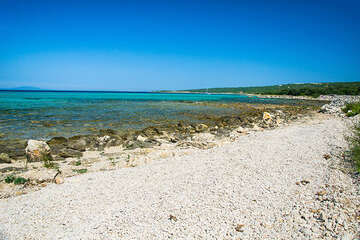 Pláž Babe, Novalja, ostrov Pag, Chorvatsko