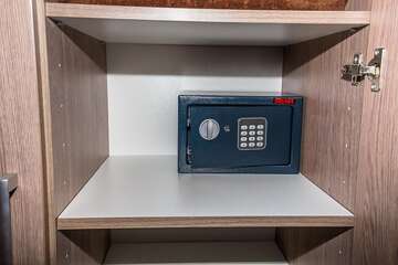 Studio 33 - Apartmány Ivando****, Drvenik, Chorvatsko