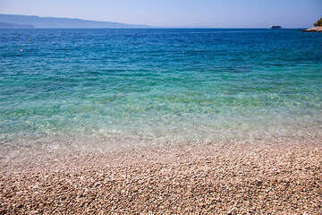 Vela Farska - pláž, ostrov Brač, Chorvatsko