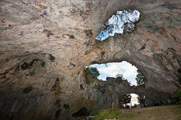 Krasová jeskyně Vela špilja, ostrov Korčula