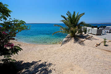 Apartmány Maša-I - oblázková pláž a plážový bar 240 m od domu, Mandre, ostrov Pag, Chorvatsko