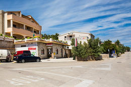 Pag - obchod Ultra Sonik, ostrov Pag, Chorvatsko