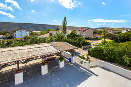 Apartmány Nisveta - terasa před rekonstrukcí, Vlašiči, ostrov Pag, Chorvatsko