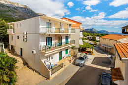 Apartmány Lucija - foto domu před rekonstrukcí apartmánů, Živogošće - Blato, Makarská riviéra, Chorvatsko