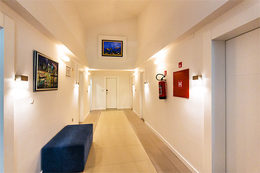 Hotel Srečko**** - chodba k pokojům, Drvenik, Makarská riviéra, Chorvatsko