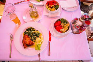 Hotel Srečko**** - jídlo v hotelové restauraci, Drvenik, Makarská riviéra, Chorvatsko