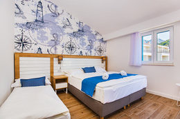 příklad třílůžkového pokoje (pokoj 302) - hotel Srečko, Drvenik, Makarská riviéra, Chorvatsko