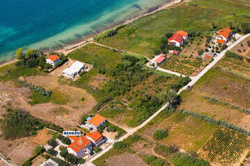 Apartmány Bendžo - letecký pohled, Povljana, ostrov Pag, Chorvatsko