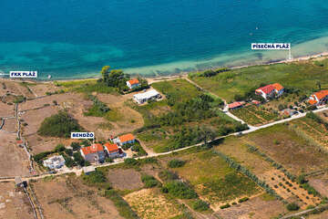 Apartmány Bendžo - letecký pohled, Povljana, ostrov Pag, Chorvatsko