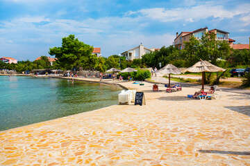 Apartmány Naranča - opalovací molo na pláži Dječji raj, Sukošan, Chorvatsko