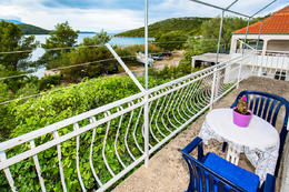 A2 - apartmány Karaka, zátoka Luka Dubrava, poloostrov Pelješac, Chorvatsko