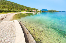 Apartmány Karaka - pláž v zátoce Luka Dubrava, poloostrov Pelješac, Chorvatsko