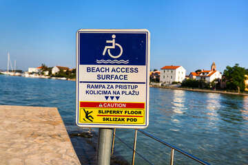 Preko - u pláže Jaz, ostrov Ugljan, Chorvatsko