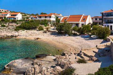 Apartmány Vivien - oblázková pláž 210 m od domu, Sevid, Trogirská riviéra, Chorvatsko