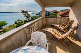 A2 - apartmány Lejla - terasa (foto před rekonstrukcí), Tkon, ostrov Pašman, Chorvatsko