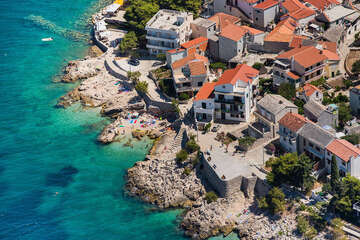 Primošten, letecký pohled, Šibenická riviéra, Chorvatsko
