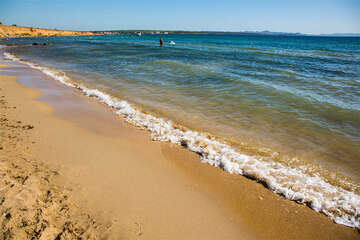 Privlaka - písečná pláž v jihovýchodní části letoviska, Zadarská riviéra, Chorvatsko