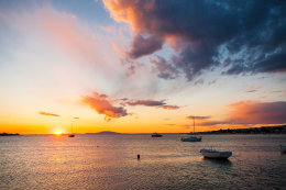 Západ slunce v Novalji, ostrov Pag, Chorvatsko