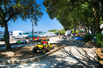 Novalja - atrakce pro děti v centru, ostrov Pag, Chorvatsko