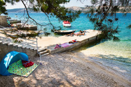 Stará Novalja - písčitooblázkové pláže, ostrov Pag, Chorvatsko