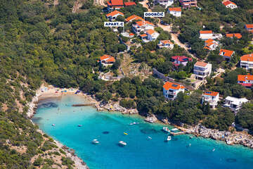 Potočnica - letecký pohled na apartmány Odorčić a písečnou pláž Kukurina, ostrov Pag, Chorvatsko