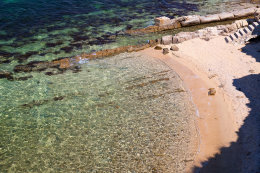 Pag - Vodice - písčitooblázkové pláže, ostrov Pag, Chorvatsko