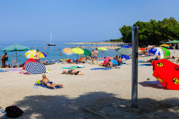 Povljana - pláž Dubrovnik, ostrov Pag, Chorvatsko