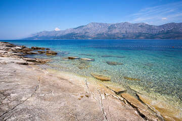 Sučuraj - pláž Bilina, ostrov Hvar, Chorvatsko