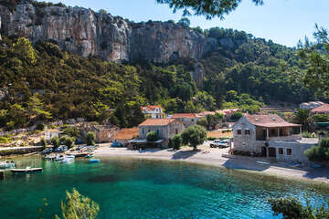 Vela Stiniva - pláž, ostrov Hvar, Chorvatsko 