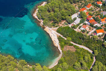 Stari Grad - pláž, ostrov Hvar, Chorvatsko