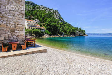 Vela Stiniva - restaurace u pláže, ostrov Hvar, Chorvatsko 