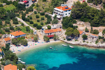 Apartmány Antun - letecký pohled, jižní zátoka ostrova Hvar, Chorvatsko