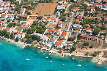 Apartmány Tanja - letecký pohled, Stará Novalja, ostrov Pag, Chorvatsko