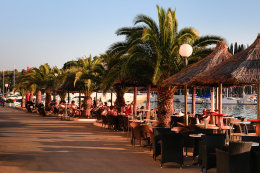 Letovisko Milna, ostrov Brač, Chorvatsko