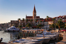 Letovisko Milna, ostrov Brač, Chorvatsko