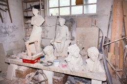 Donji Humac - kamenická a sochařská dílna Jakšić, ostrov Brač, Chorvatsko