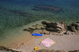 Pag - Vodice - písčitooblázková pláž, ostrov Pag, Chorvatsko