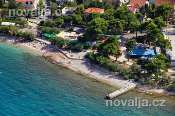 Supetar - oblázkové pláže Vlačica a Tri mosta, ostrov Brač, Supetar