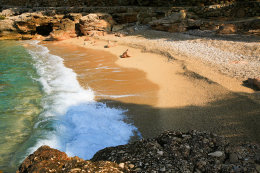 Ivan Dolac - FKK pláž, ostrov Hvar, Chorvatsko