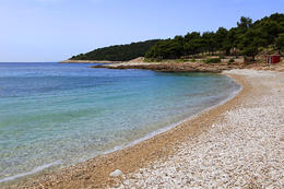 Pláž Vela Milna - letovisko Milna, ostrov Hvar, Chorvatsko