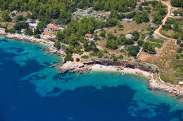 Zavala - pláže, ostrov Hvar, Chorvatsko