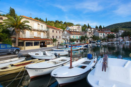 Stomorska, ostrov Šolta, Chorvatsko