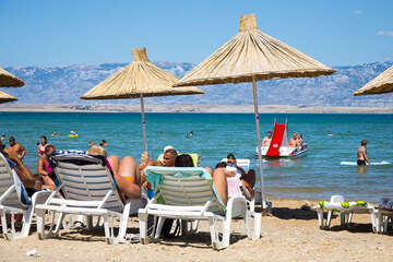 Sabunike - písečná Královnina pláž, Zadarská riviéra, Chorvatsko