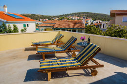 Apartmány Jabuka - společná terasa, Kanica, Šibenická riviéra, Chorvatsko