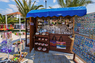 Sukošan - stánek se suvenýry, Zadarská riviéra, Chorvatsko
