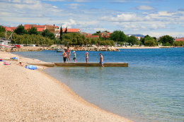 Vodice - pláže, Šibenická riviéra, Chorvatsko