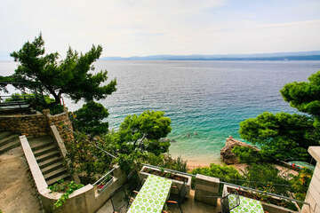 Pláže Medići, Omišská riviéra, Chorvatsko