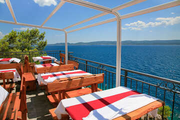 Mimice - restaurace, Omišská riviéra, Chorvatsko