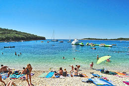 Pláž Pula-Banjole - hotel Centinera***, Istrie, Chorvatsko